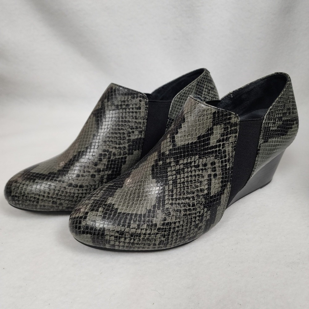 Vionic Stanton Womens US 10 Bootie Green Leather Snakeskin Slip On Wedge Boots